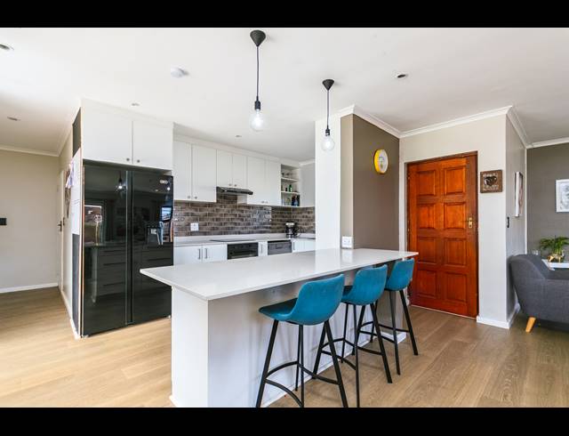 4 BEDROOM FREEHOLD FOR SALE IN PARKLANDS